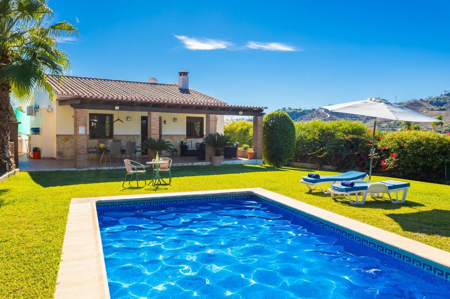 Villa Loli Imaroga One Nerja Extérieur photo